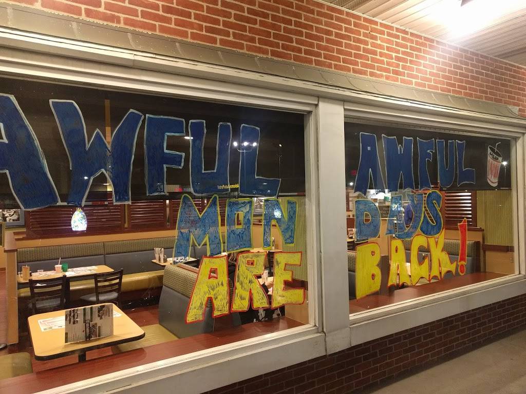 Newport Creamery | restaurant | 1256 Warwick Ave, Warwick, RI 02888, USA | 4014638317 OR +1 401-463-8317