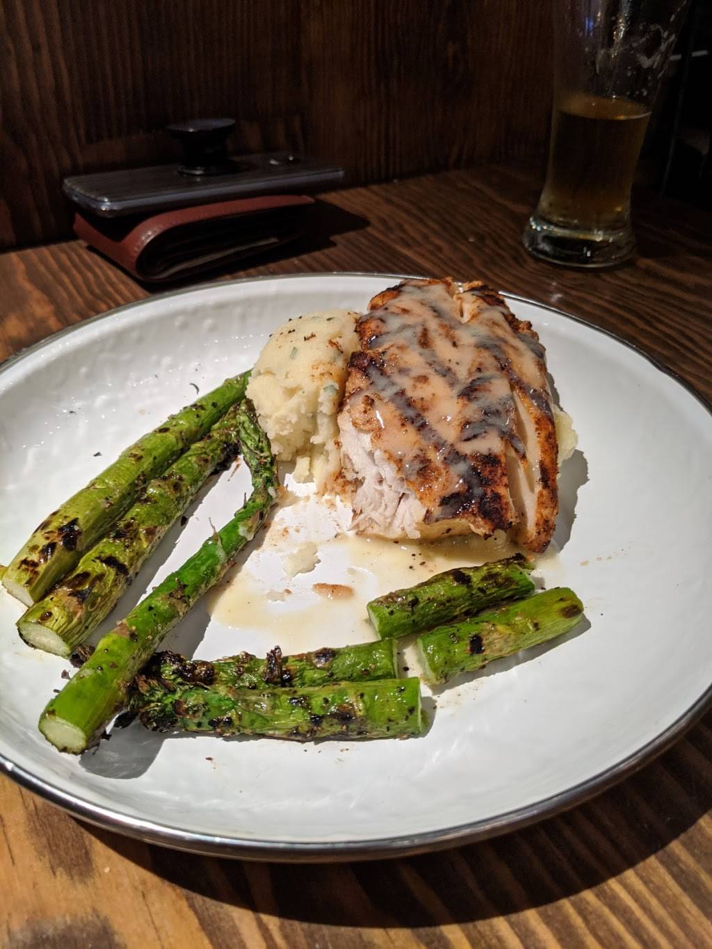 Cherry Street Brewpub at Halcyon | restaurant | 6640 Town Sq, Ste 510, Alpharetta, GA 30005, USA | 7706964929 OR +1 770-696-4929