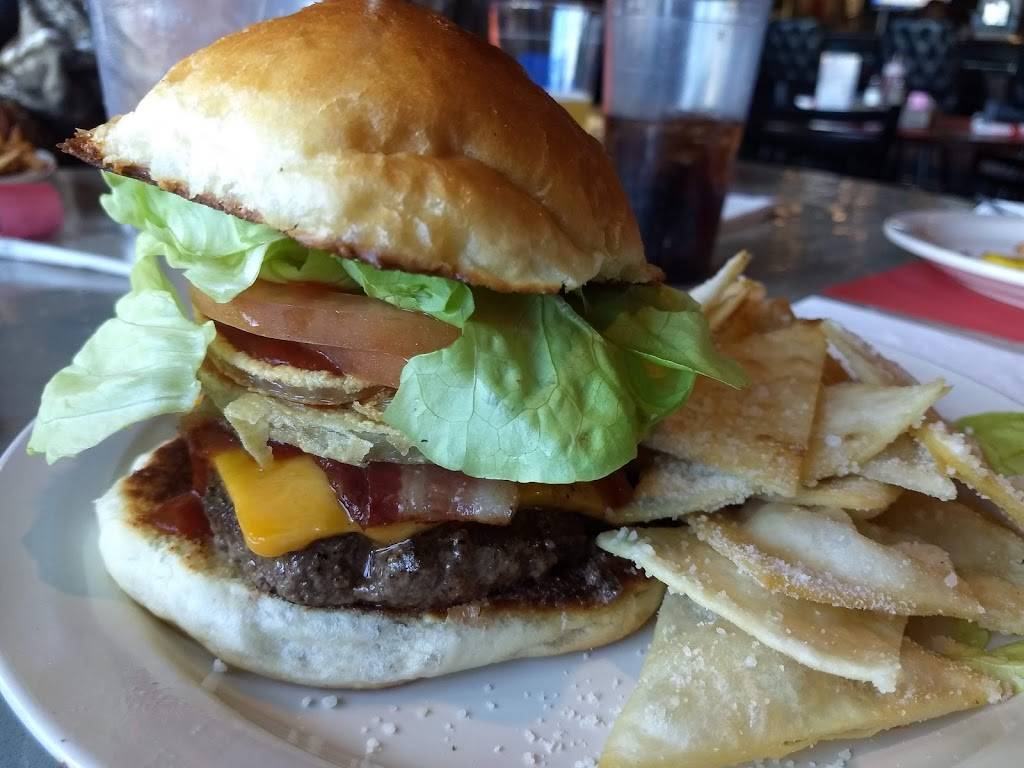 The Mad Apple Burger & Billiard Co. | restaurant | 3025 W College Ave, Appleton, WI 54914, USA | 9209553990 OR +1 920-955-3990