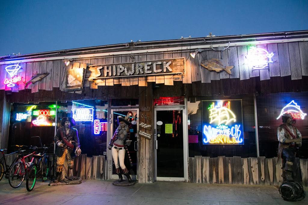 The Shipwreck | restaurant | 647 Mandalay Ave, Clearwater, FL 33767, USA | 7274463581 OR +1 727-446-3581