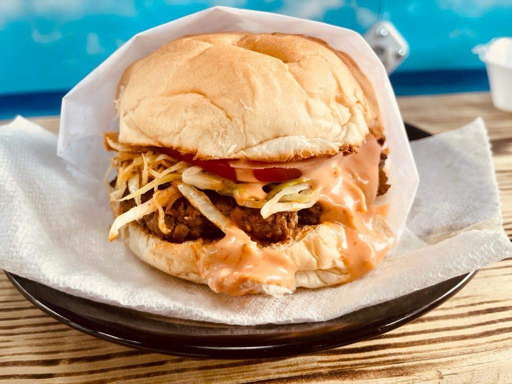 Roxis Caribbean flavor | restaurant | 5406 N 56th St, Tampa, FL 33610, USA | 8139277708 OR +1 813-927-7708