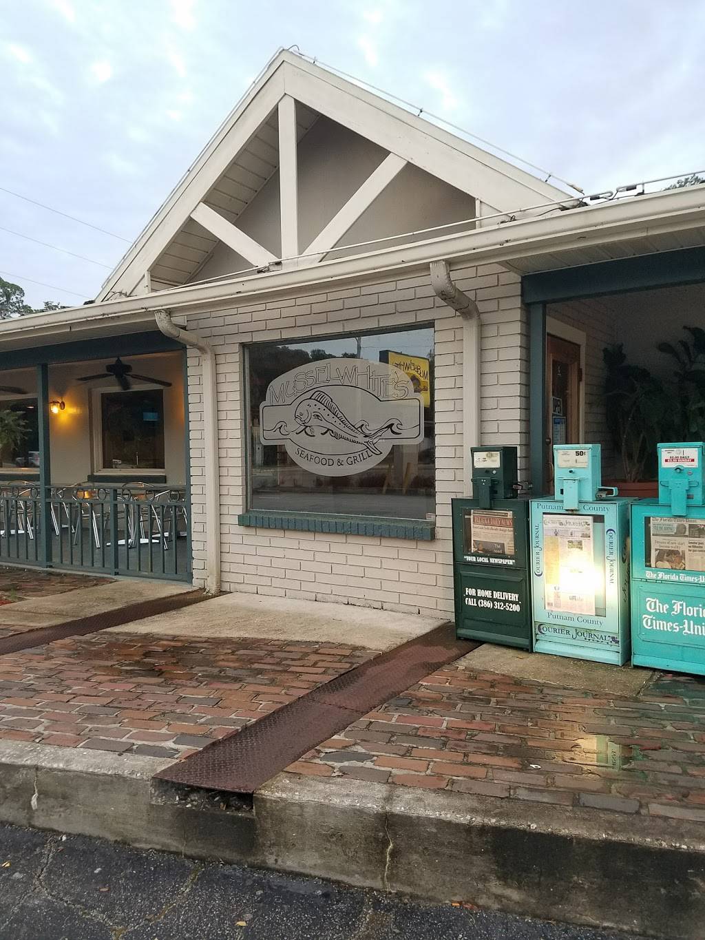 Musselwhites Seafood & Grill | restaurant | 125 US-17, East Palatka, FL 32131, USA | 3863269111 OR +1 386-326-9111