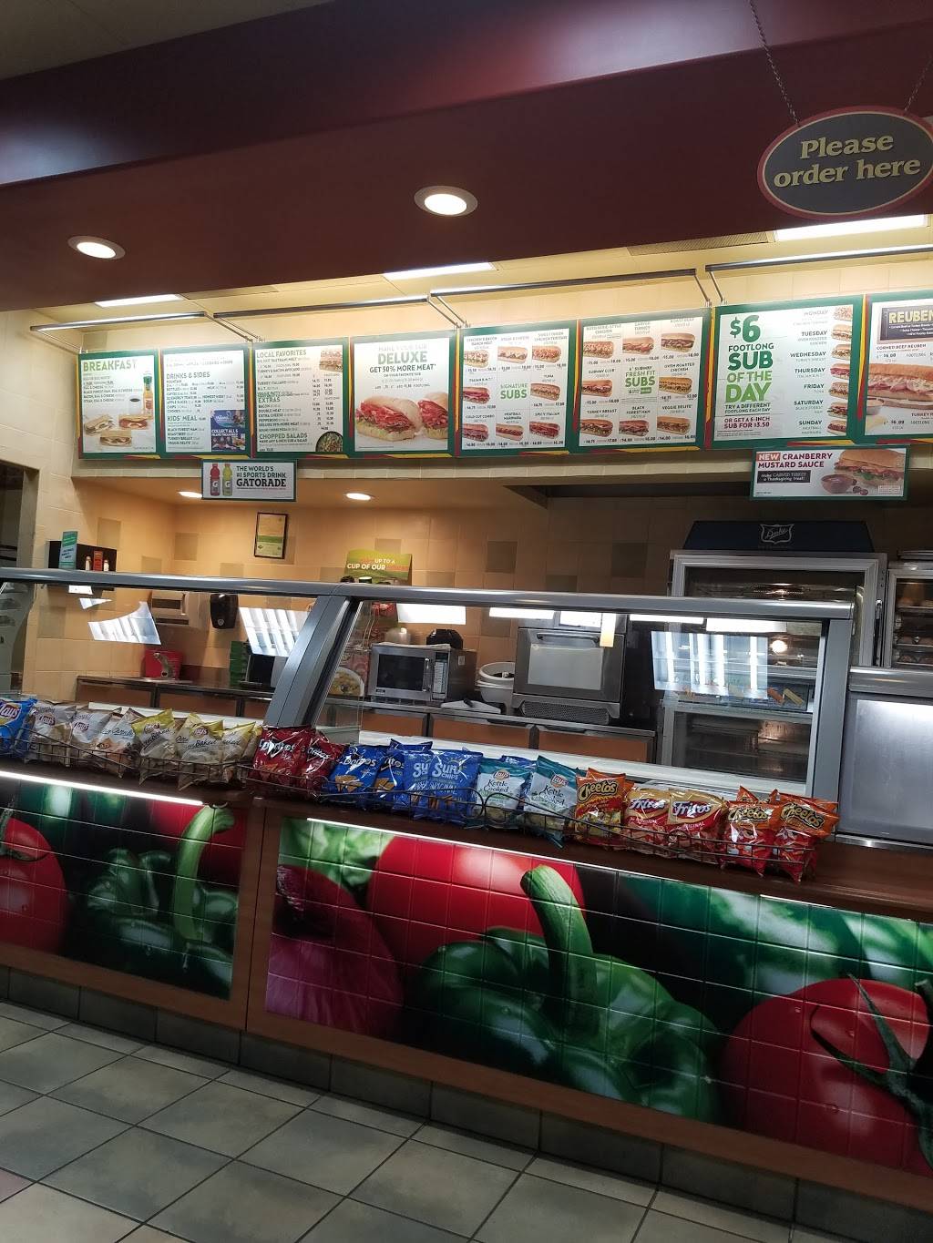 Subway | restaurant | 1405 Howard Rd, Madera, CA 93637, USA | 5596759297 OR +1 559-675-9297