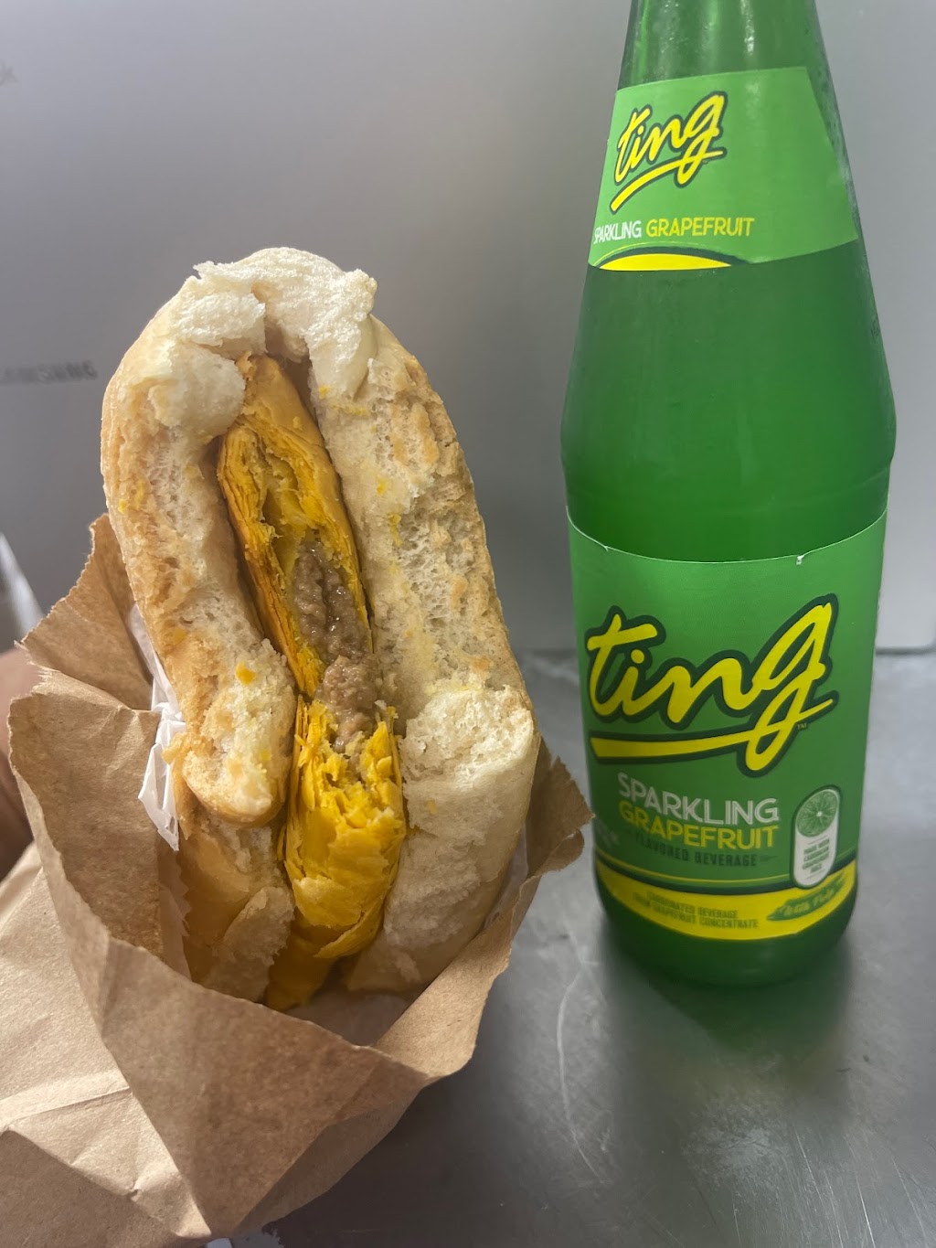 Island Grill NYC | restaurant | 2368 Hoffman St, The Bronx, NY 10458, USA | 3323450518 OR +1 332-345-0518