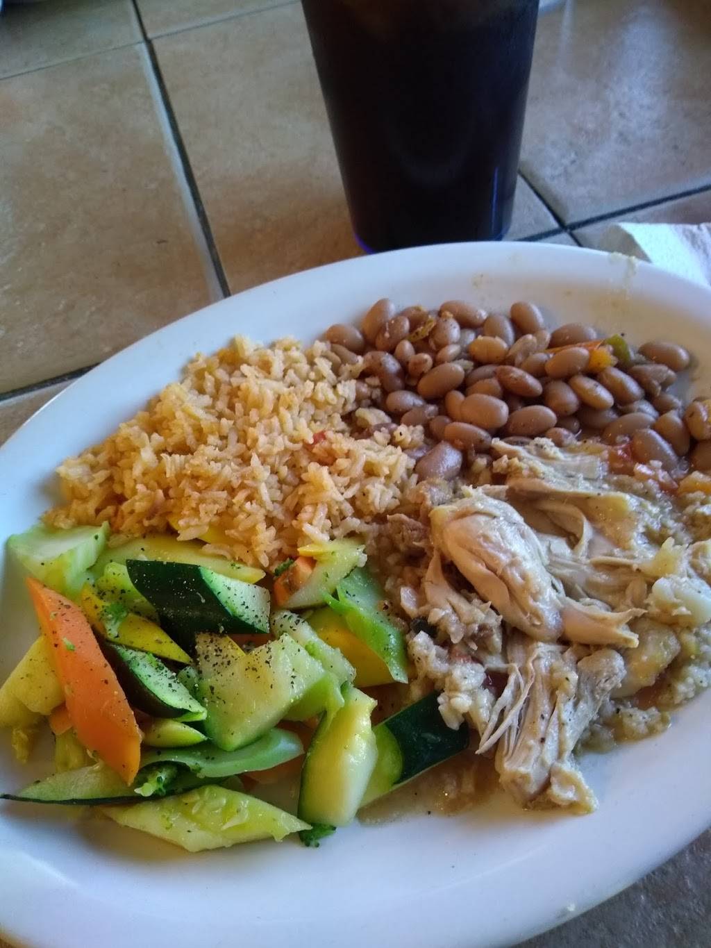 La Familia | restaurant | 300 N Texas Ave, Bryan, TX 77803, USA | 9798229192 OR +1 979-822-9192