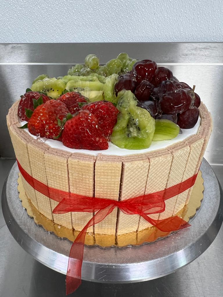 El shaddai market & bakery | bakery | 235 Dexter St, Pawtucket, RI 02860, USA | 4012051488 OR +1 401-205-1488