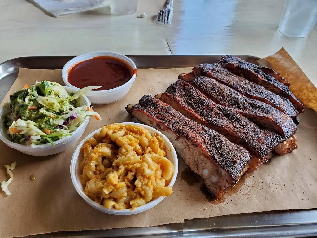 Saucys Sit-Down Bar.B.Q. | restaurant | 207 E City Point Rd, Hopewell, VA 23860, USA | 8045043075 OR +1 804-504-3075