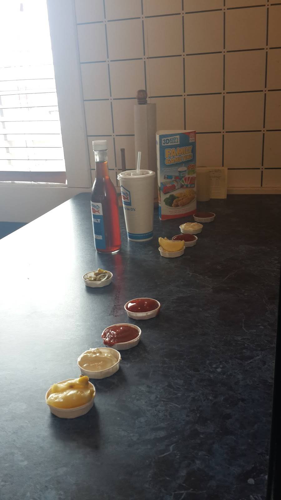 Captain Ds | restaurant | 1107 N Academy Blvd, Colorado Springs, CO 80909, USA | 7195916320 OR +1 719-591-6320