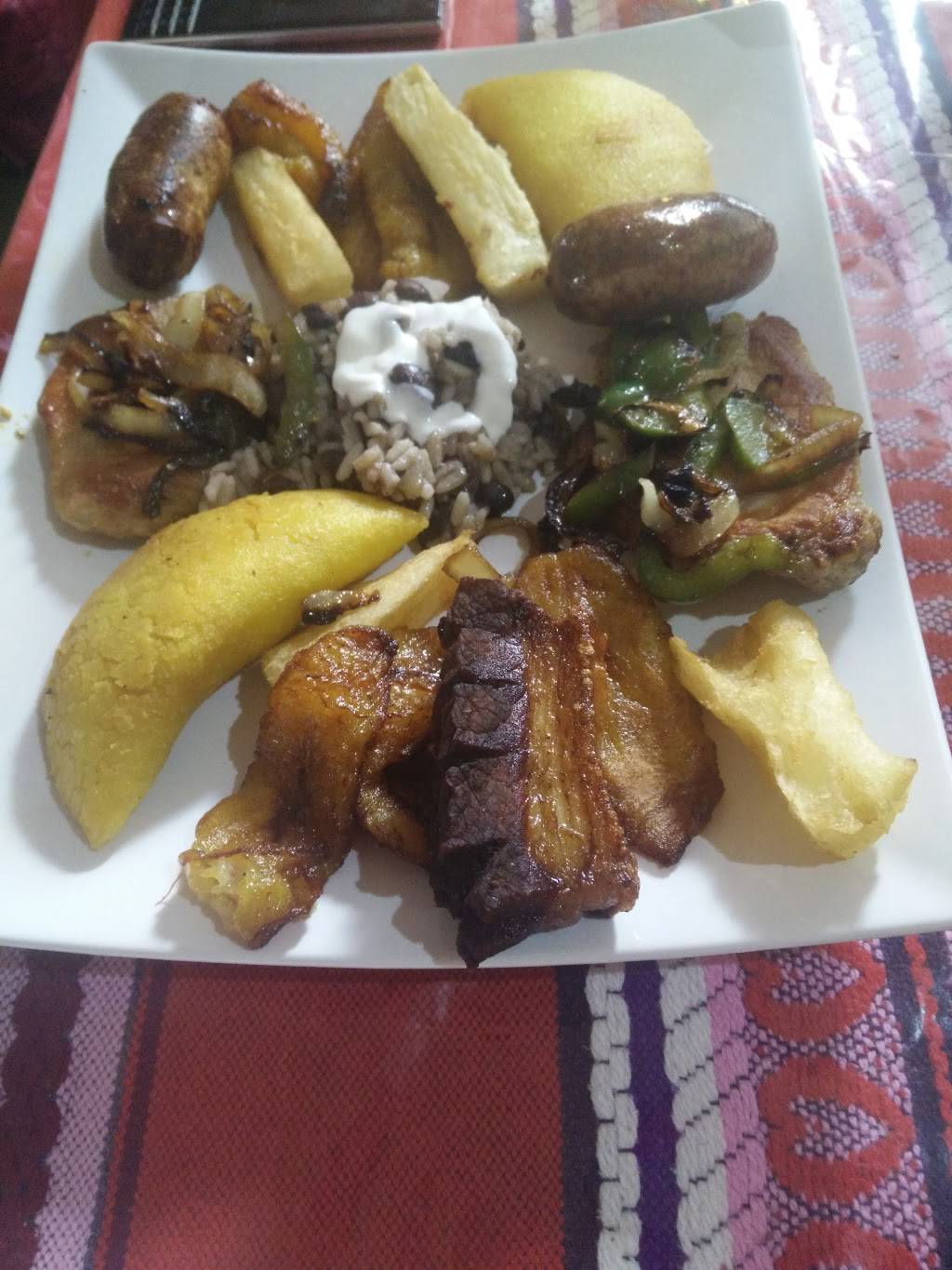 Casa Blanca Restaurant | restaurant | 1487 Dundas St, London, ON N5W 3B8, Canada | 5196013223 OR +1 519-601-3223