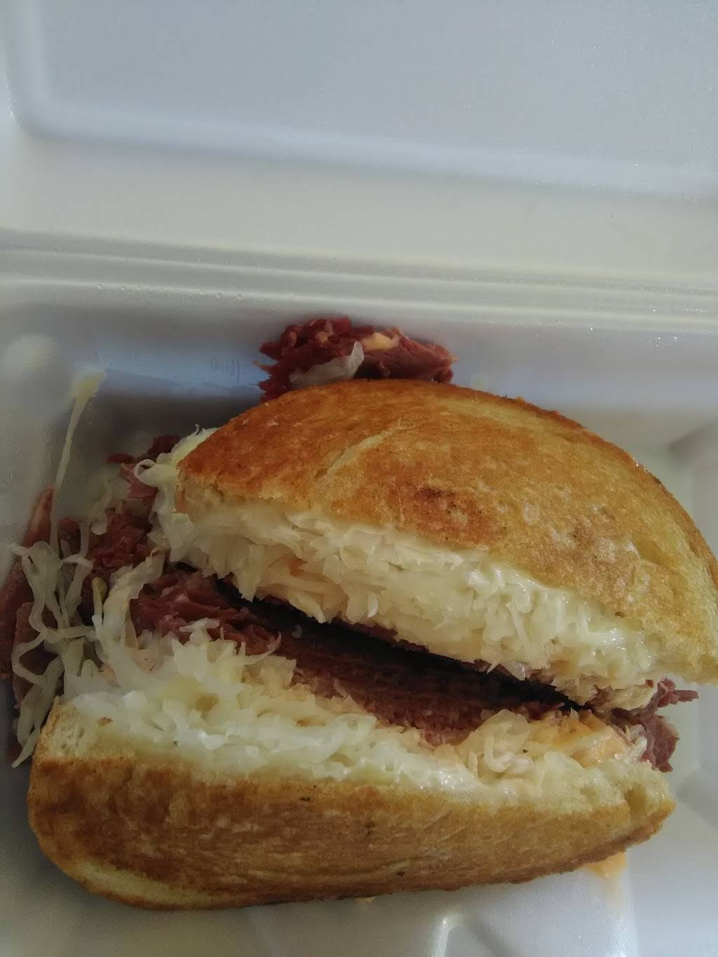 Bread Basket Deli | restaurant | 20709 Kelly Rd, Eastpointe, MI 48021, USA | 5862855450 OR +1 586-285-5450