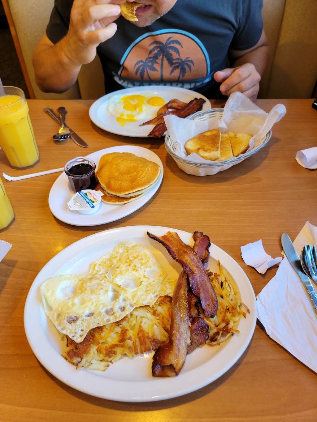 Jimmys Egg - Wichita, Douglas & Hydraulic | restaurant | 106 S Hydraulic Ave, Wichita, KS 67211, USA | 3162528937 OR +1 316-252-8937