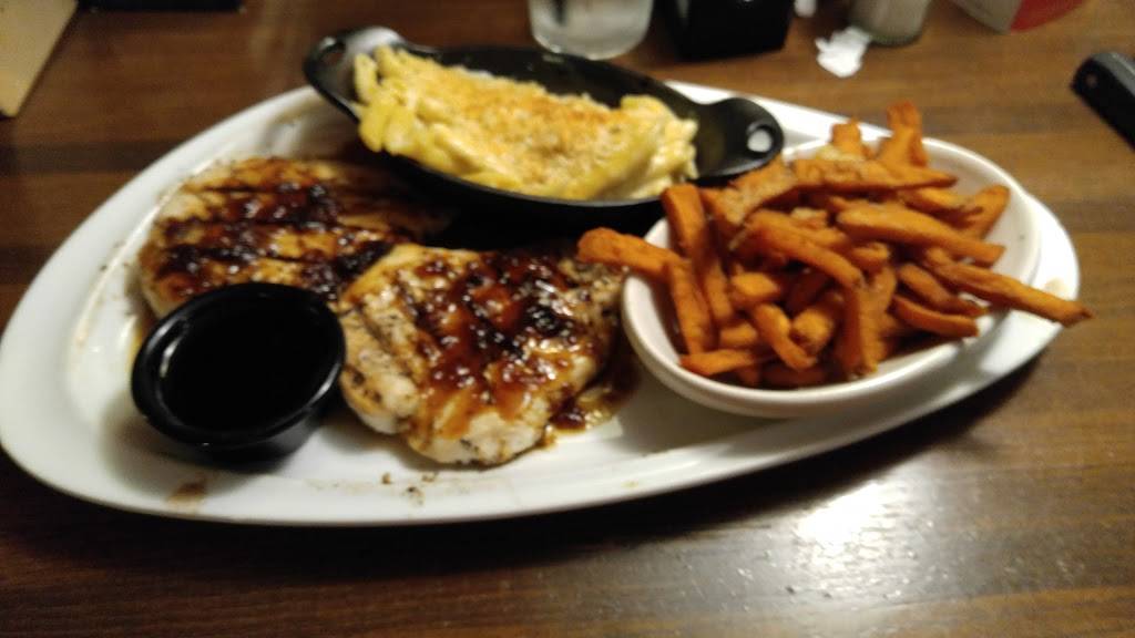 TGI Fridays | restaurant | 629 Park City Center, Lancaster, PA 17601, USA | 7173949964 OR +1 717-394-9964