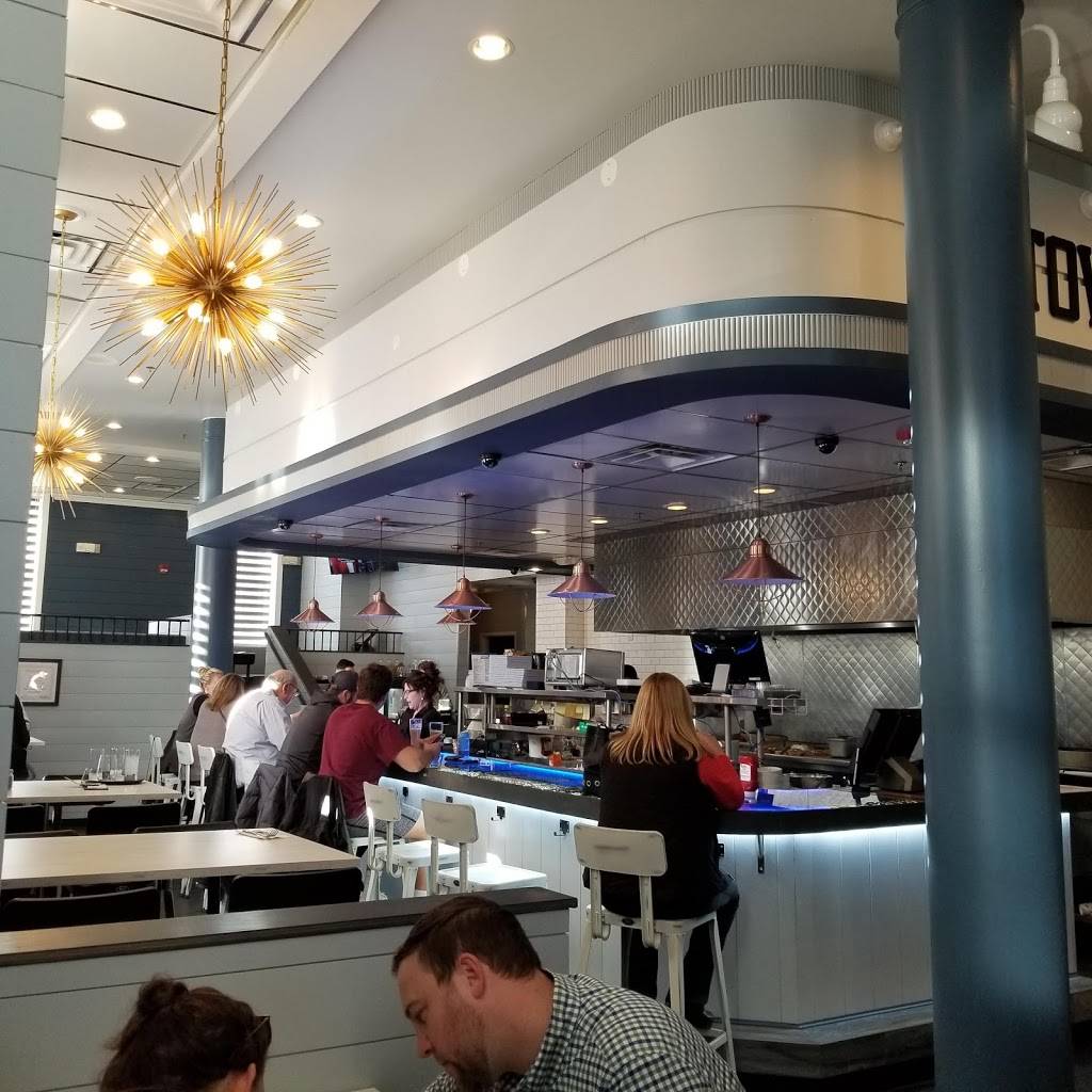 Uptown | restaurant | 1000 Chapel View Blvd Unit 100, Cranston, RI 02920, USA | 4016425800 OR +1 401-642-5800