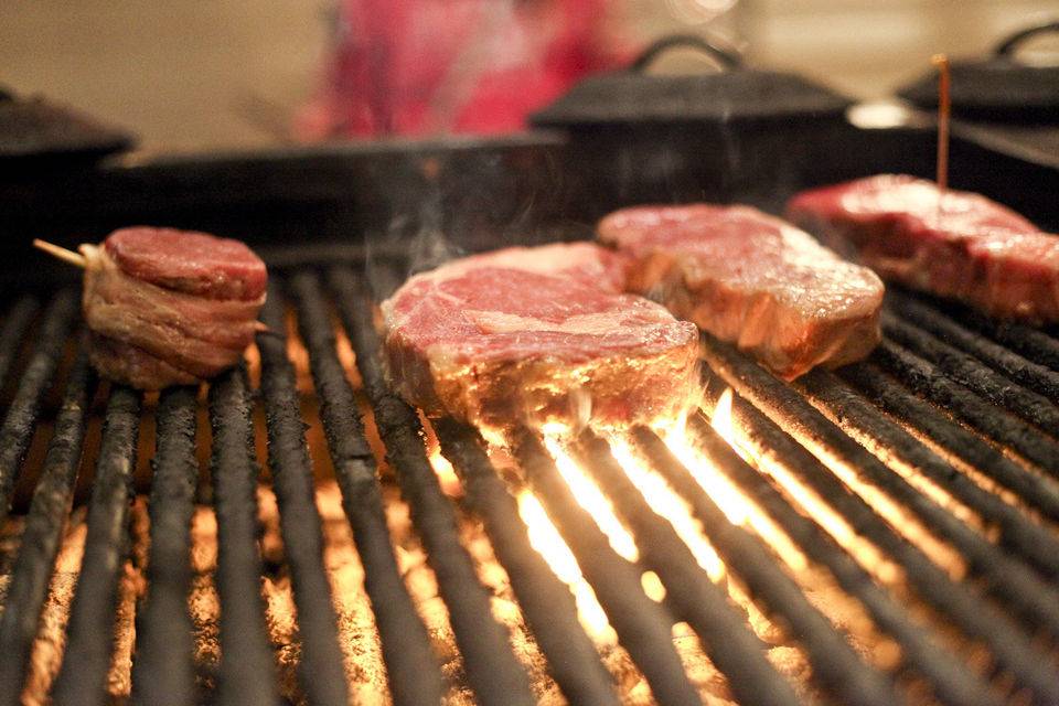 The Grill House | restaurant | 1071 32nd St, Allegan, MI 49010, USA | 2696869192 OR +1 269-686-9192