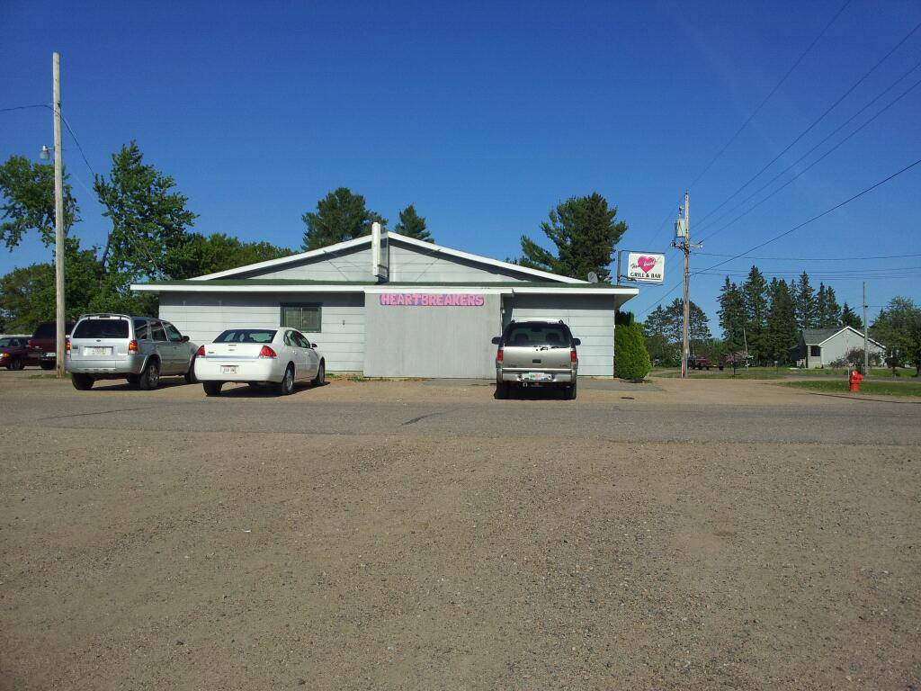 Heart Breakers | restaurant | 950 Forrest Ave, Antigo, WI 54409, USA | 7156272211 OR +1 715-627-2211