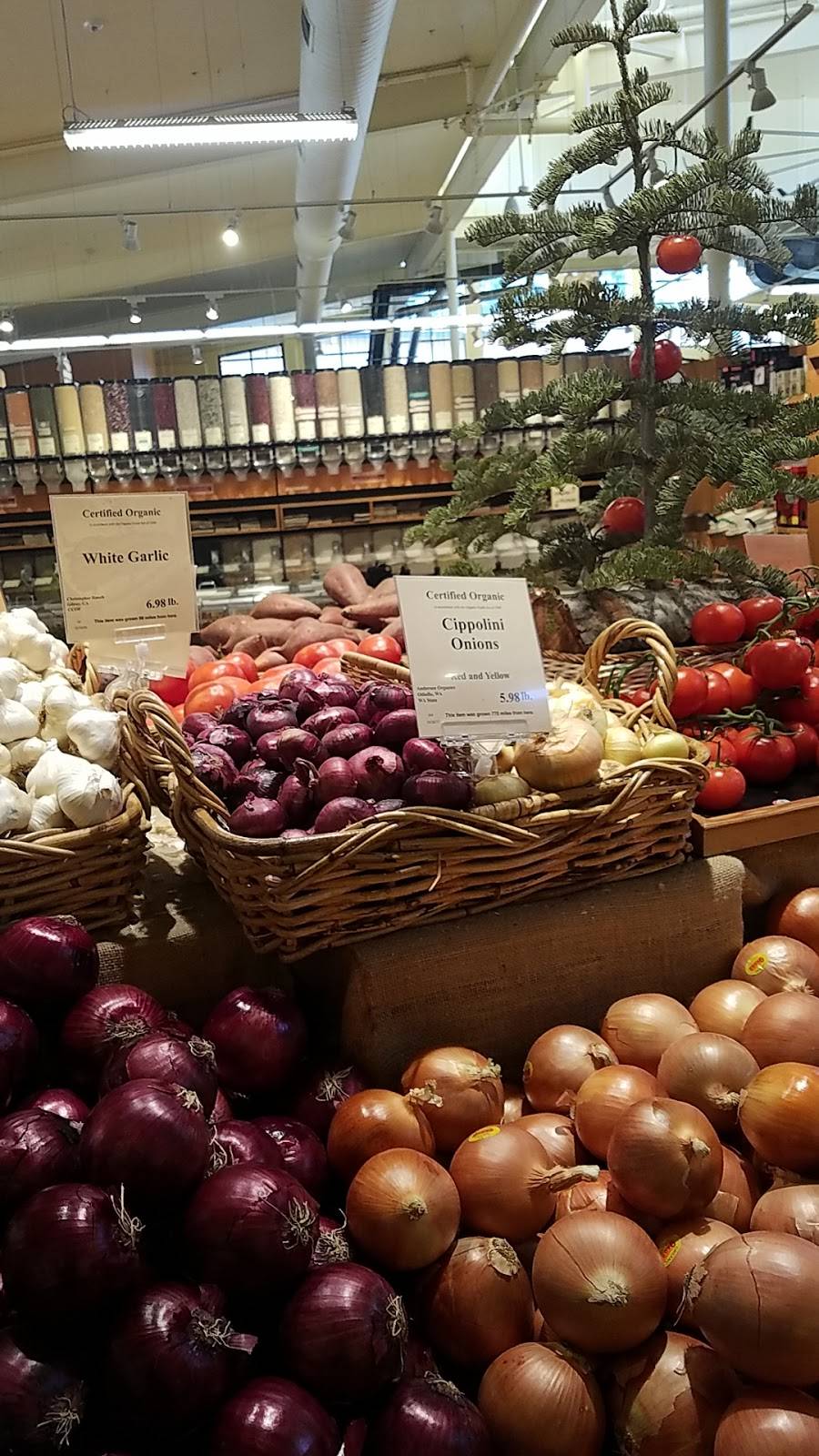 Good Earth Natural Foods | restaurant | 720 Center Blvd, Fairfax, CA 94930, USA | 4154540123 OR +1 415-454-0123