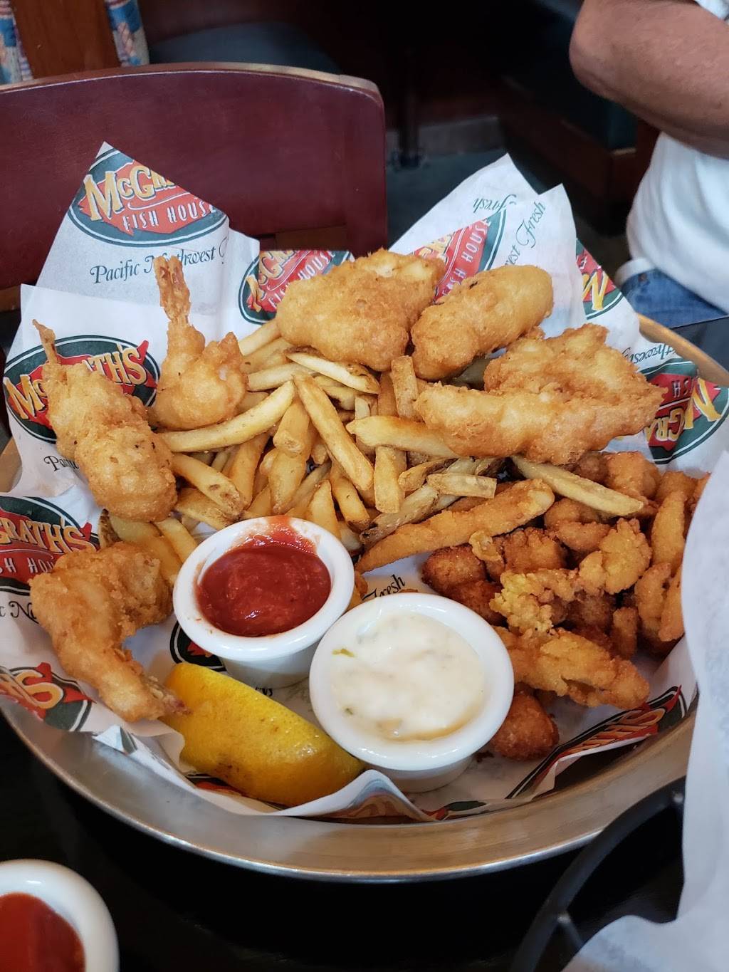 McGraths Fish House | restaurant | 11050 SE Oak St, Milwaukie, OR 97222, USA | 5036538070 OR +1 503-653-8070