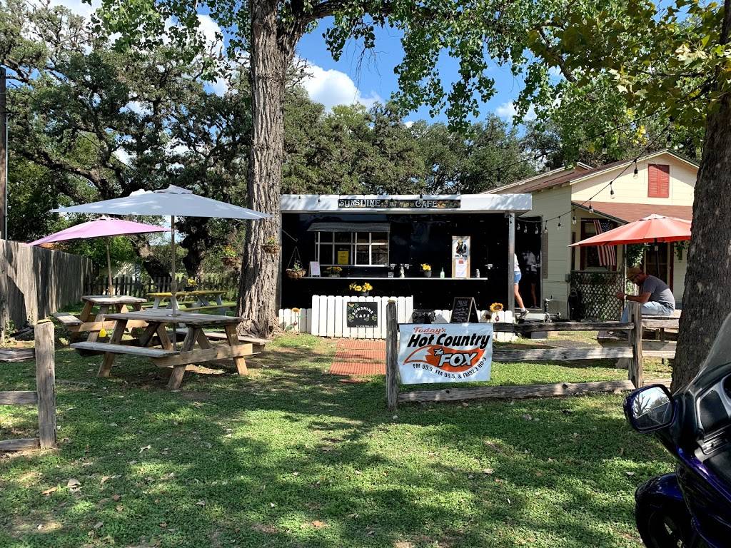 Sisterdale Line | restaurant | 1211 Sisterdale Rd, Boerne, TX 78006, USA | 8303246833 OR +1 830-324-6833