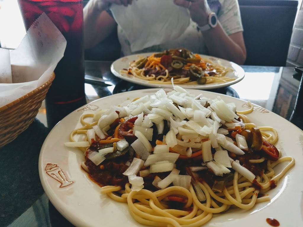 Lindys Chili & Gerties Ice Cream | restaurant | 100 W Commercial St, Morris, IL 60450, USA | 8159410352 OR +1 815-941-0352