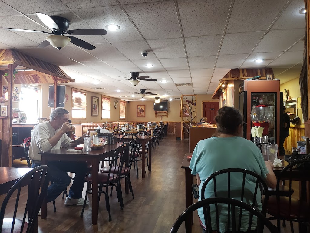 Lettys Mexican Restaurant | restaurant | 413 E Main St, Gassville, AR 72635, USA | 8704352532 OR +1 870-435-2532
