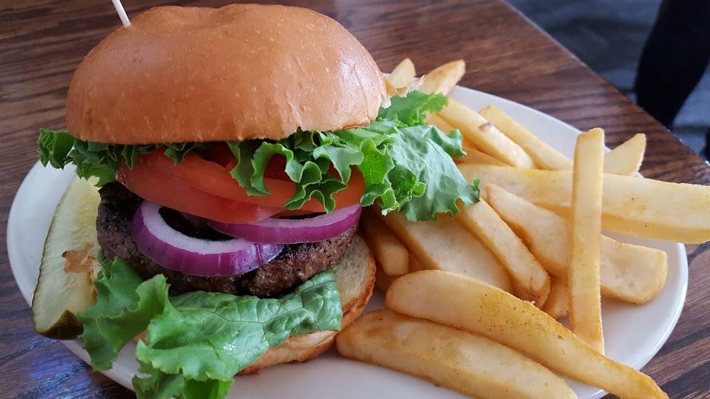 Pat Murnanes Irish Pub | restaurant | 2101 S Main St, Wake Forest, NC 27587, USA | 9195625570 OR +1 919-562-5570