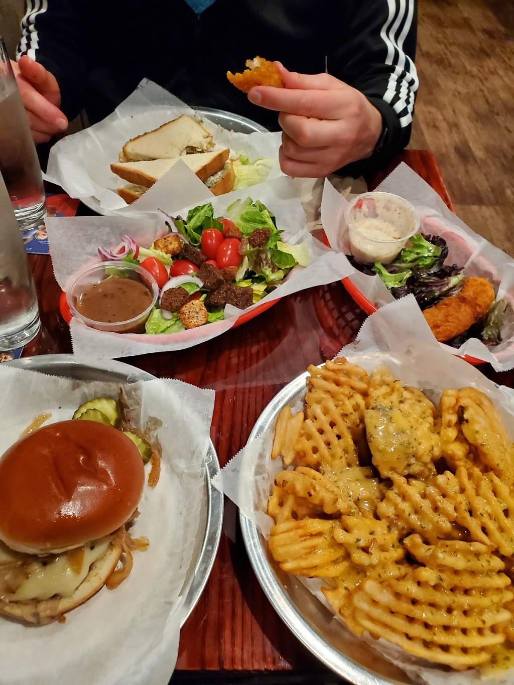 Brew - Goshen | restaurant | 2 Railroad Ave, Goshen, NY 10924, USA | 8453605719 OR +1 845-360-5719