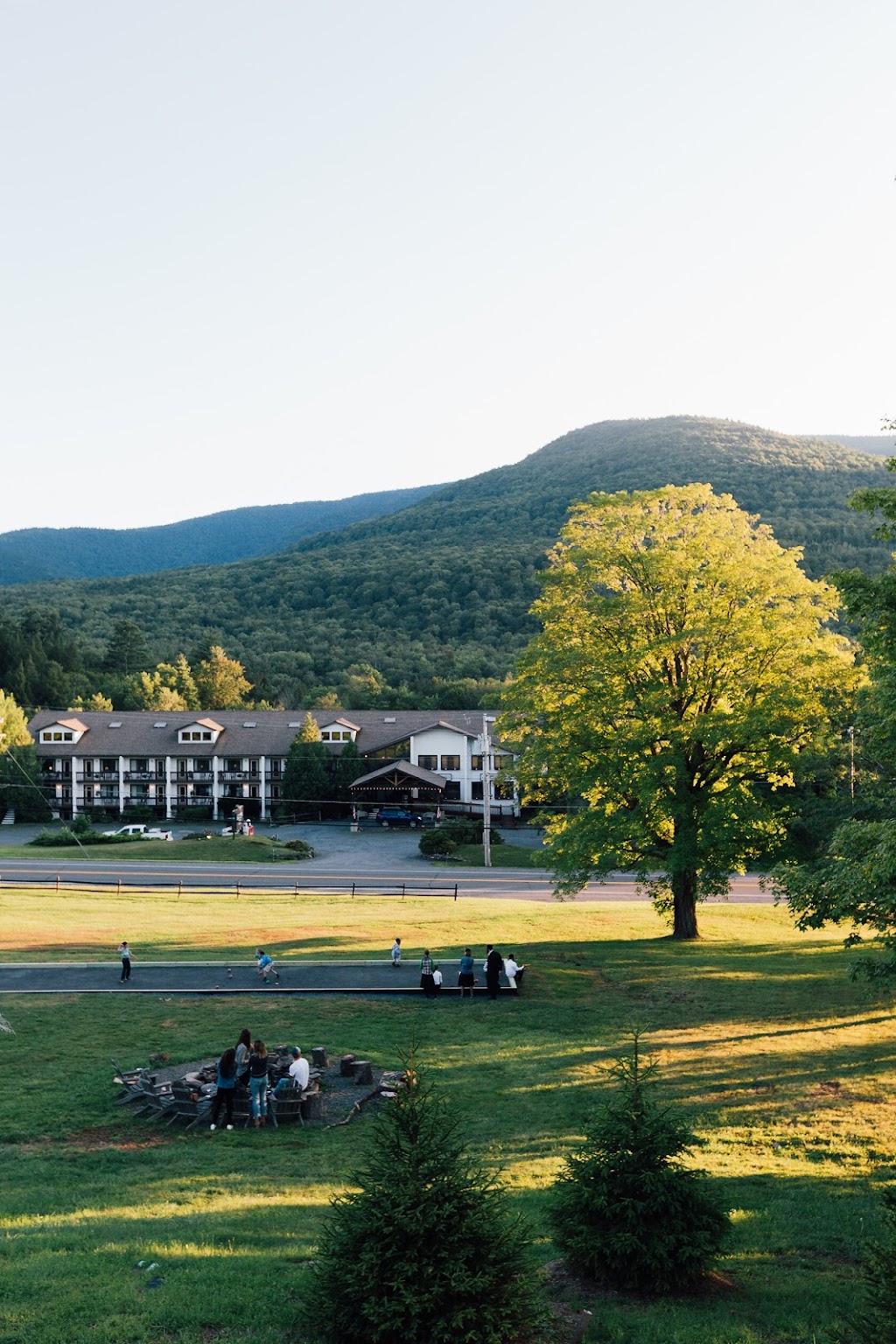 Scribners Catskill Lodge | restaurant | 13 Scribner Hollow Rd, Hunter, NY 12442, USA | 5186285130 OR +1 518-628-5130