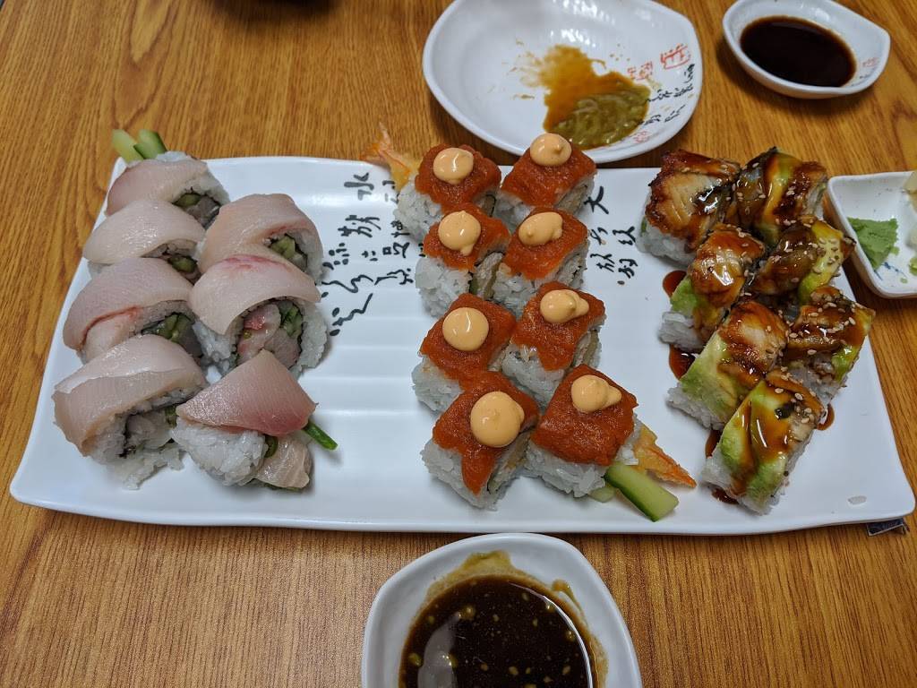Sushi Maki | restaurant | 15710 1st Ave S, Burien, WA 98148, USA | 2062426400 OR +1 206-242-6400