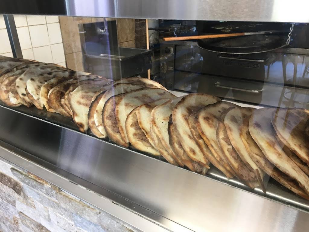 Aladdin Bakery | restaurant | 1020 St Laurent Blvd Ottawa, ON K1K 4S2 Saint Laurent Boulevard #7, Ottawa, ON K1K 4S2, Canada | 6137424244 OR +1 613-742-4244