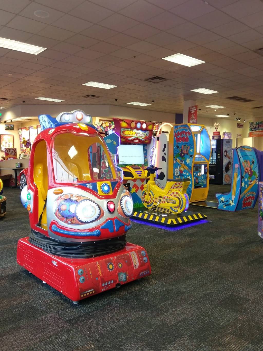 Chuck E. Cheeses | restaurant | 4725 Northwest Hwy, Crystal Lake, IL 60014, USA | 8154557463 OR +1 815-455-7463
