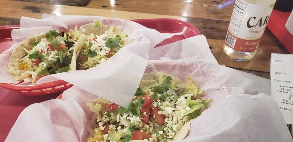 Fuzzys Taco Shop | restaurant | 12241 E Colonial Dr, Orlando, FL 32826, USA | 4075121536 OR +1 407-512-1536