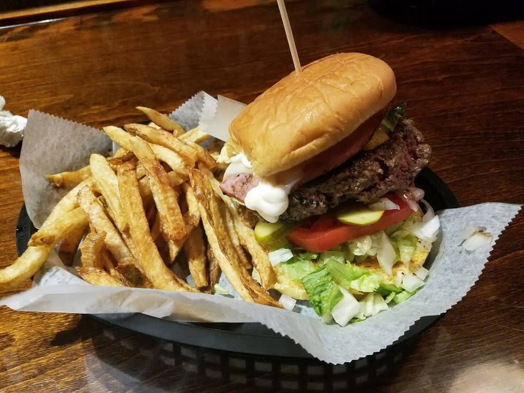 Daytona Taproom | restaurant | 310 Seabreeze Blvd, Daytona Beach, FL 32118, USA | 3868723298 OR +1 386-872-3298