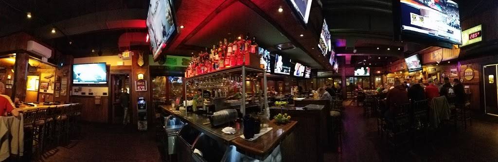 Twin Peaks Jacksonville | restaurant | 302 Western Blvd, Jacksonville, NC 28546, USA | 9104678374 OR +1 910-467-8374