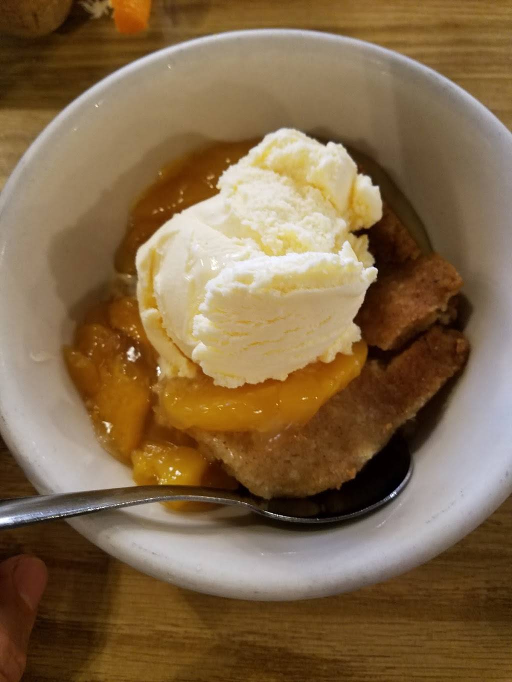 Cincys Downtown | restaurant | 115 E February 1 Pl, Greensboro, NC 27401, USA | 3363789774 OR +1 336-378-9774