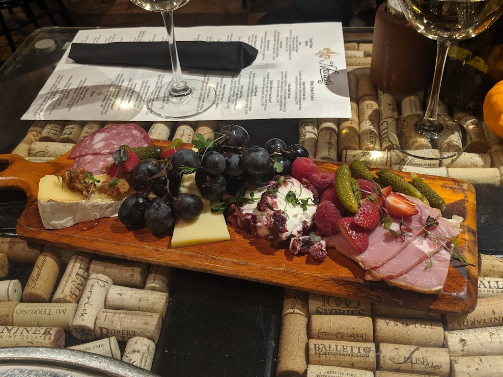 Monets Wine Bistro | restaurant | 120 S E St, Exeter, CA 93221, USA | 5595929453 OR +1 559-592-9453