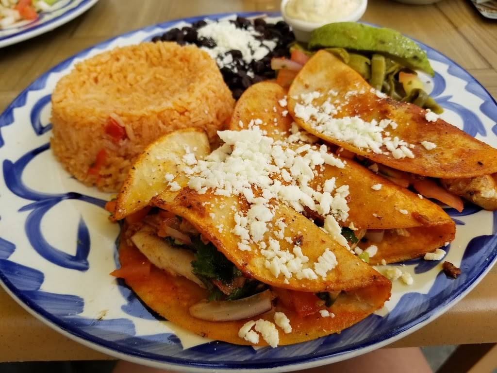 Guacamoles Mexican Cuisine | restaurant | 2 Sybil Ave, Branford, CT 06405, USA | 2032080695 OR +1 203-208-0695