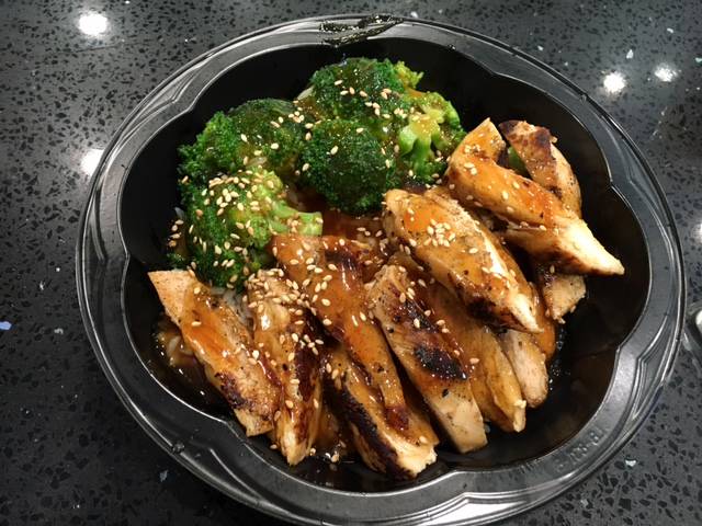 Thumbs Up Grill | restaurant | 975 E Stanley Blvd, Livermore, CA 94550, USA | 9255835521 OR +1 925-583-5521