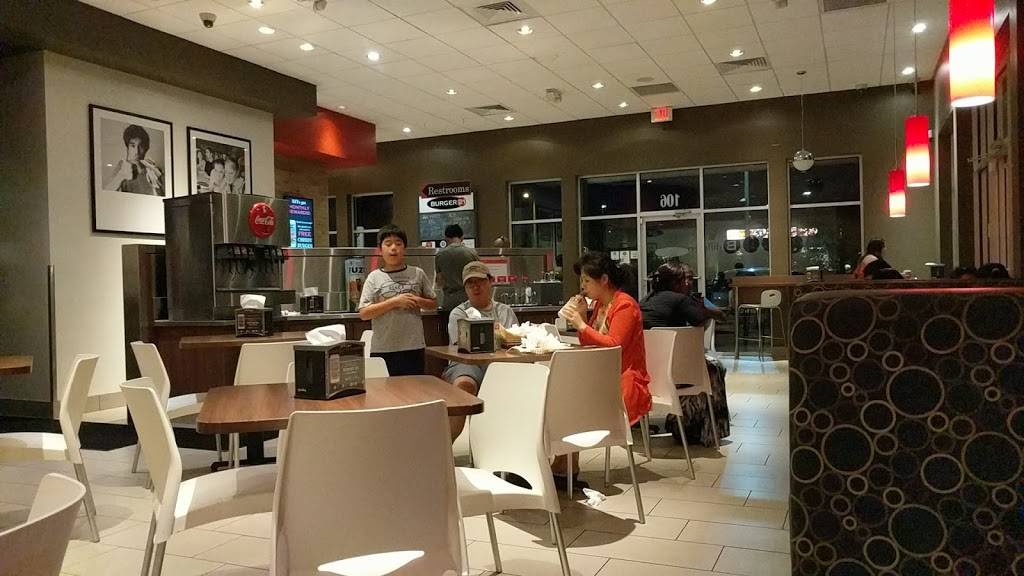 Burger 21 New Tampa | restaurant | 20304 Trout Creek Dr #106, Tampa, FL 33647, USA | 8135014910 OR +1 813-501-4910