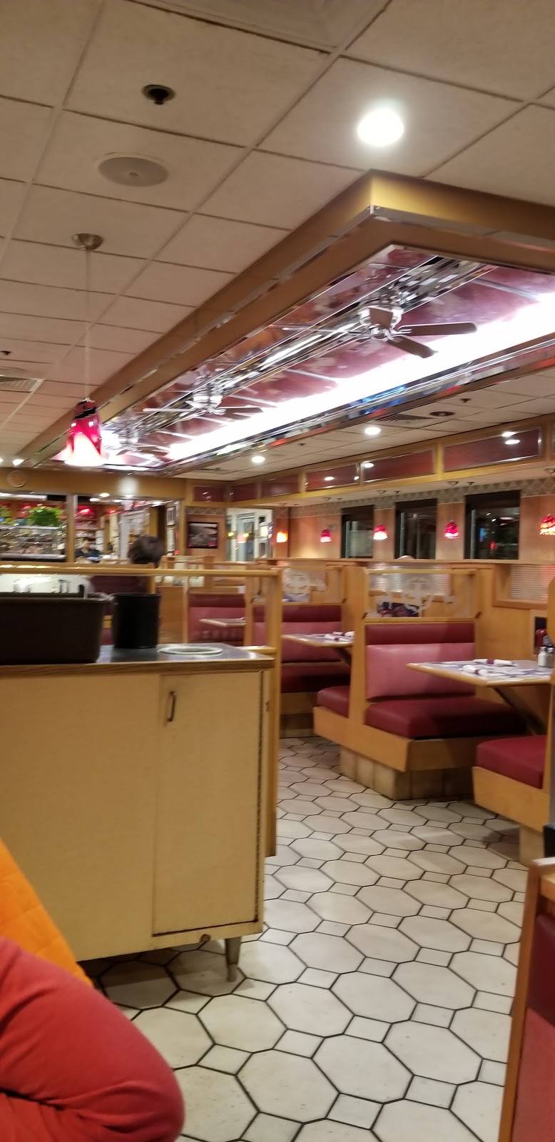 Alexandria Corporation | restaurant | 374 E Main St, Branford, CT 06405, USA | 2034887795 OR +1 203-488-7795