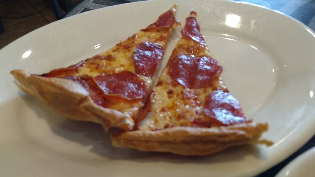 Pizza Hut | meal takeaway | 1247 Theater Drive, Ottumwa, IA 52501, USA | 6416828757 OR +1 641-682-8757