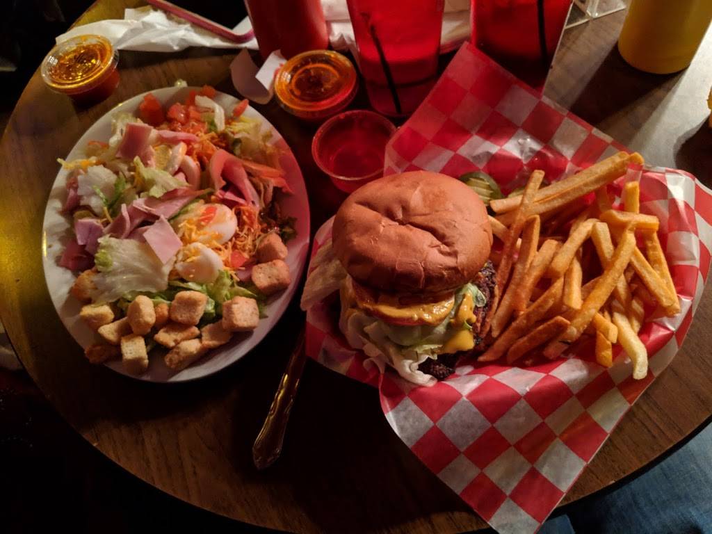 Willow River Saloon/Carbones Pizzeria | restaurant | 1106 Co Rd A, Hudson, WI 54016, USA | 7153865885 OR +1 715-386-5885