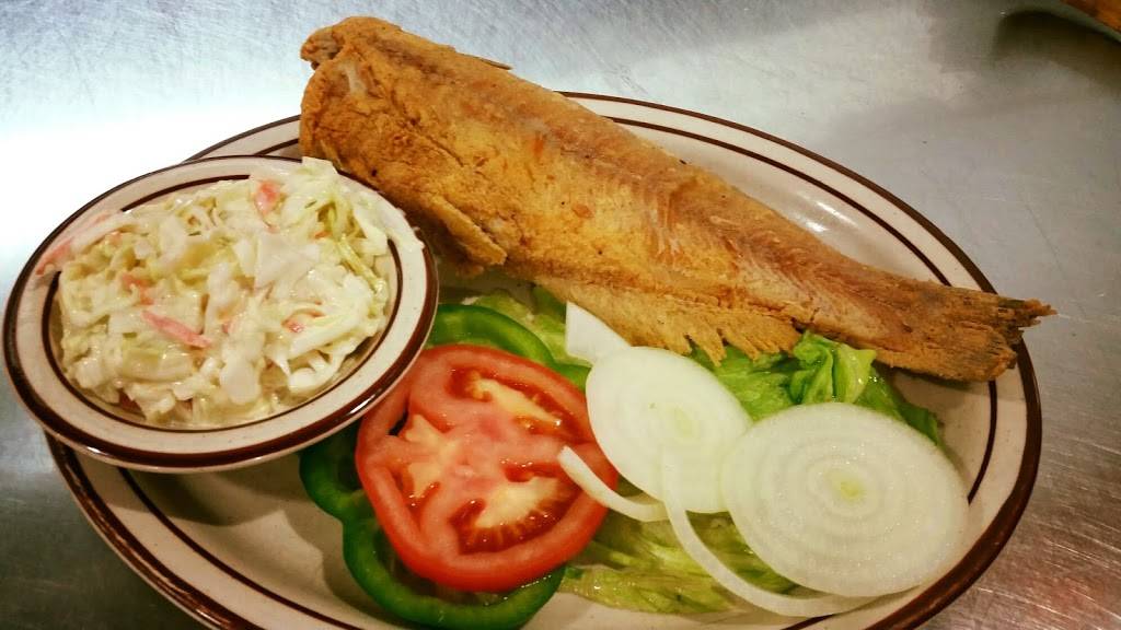 Michael’s Family Restaurant | restaurant | 2220 W Wisconsin Ave, Milwaukee, WI 53233, USA | 4143447333 OR +1 414-344-7333