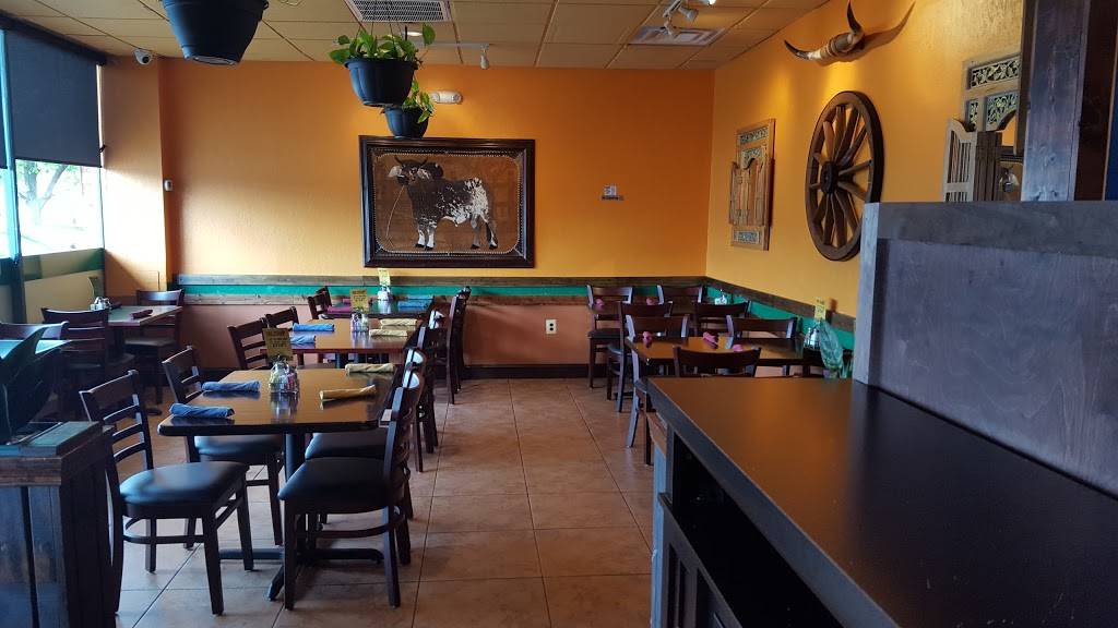 El Tio Tex-Mex Grill | restaurant | 1433 Center St, McLean, VA 22101, USA | 7037901910 OR +1 703-790-1910