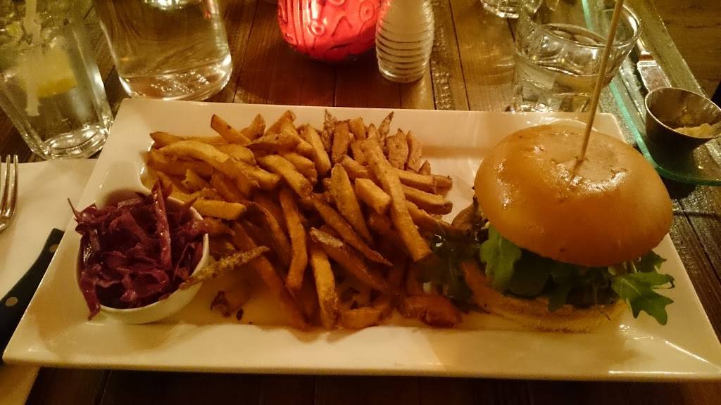 Méchant Steak Sherbrooke - Apportez votre vin | restaurant | 111 Rue Wellington N, Sherbrooke, QC J1H 5B9, Canada | 8197915544 OR +1 819-791-5544