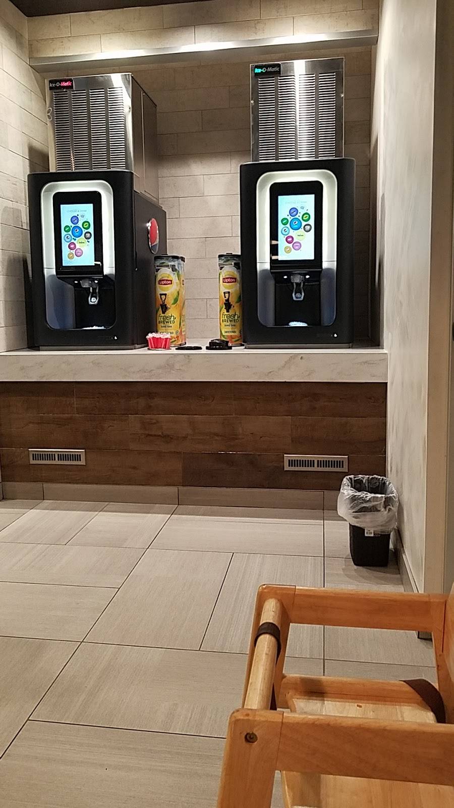 Blakes Lotaburger | restaurant | 1600 W Valencia Rd, Tucson, AZ 85746, USA | 5205732015 OR +1 520-573-2015