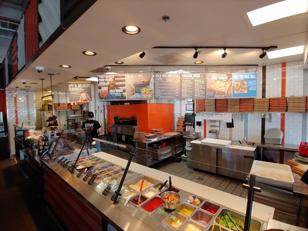 Blaze Pizza | meal takeaway | 2137 Golden Centre Ln, Gold River, CA 95670, USA | 9167426027 OR +1 916-742-6027