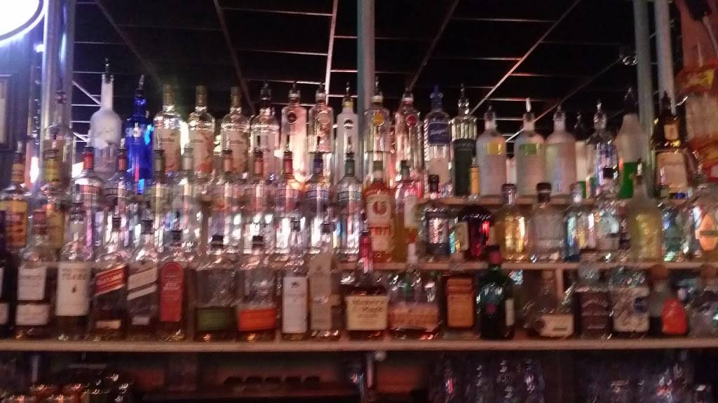 Garrys Lounge | restaurant | 13 S School St, Lodi, CA 95240, USA | 2093339794 OR +1 209-333-9794