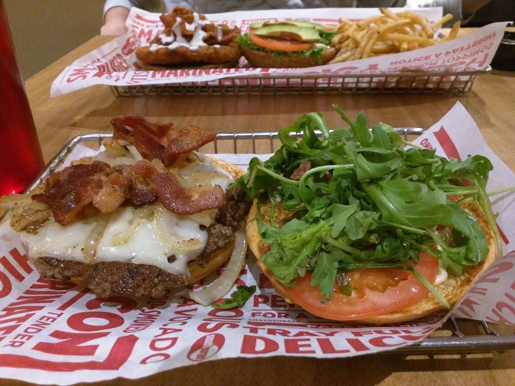 Smashburger | restaurant | 1500-E Cornerside Blvd, Vienna, VA 22182, USA | 7033497951 OR +1 703-349-7951