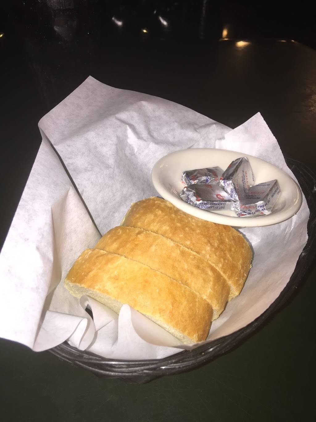 Ravellos Italian Restaurant | restaurant | 3360 N State Hwy 59 #H, Merced, CA 95340, USA | 2092015592 OR +1 209-201-5592