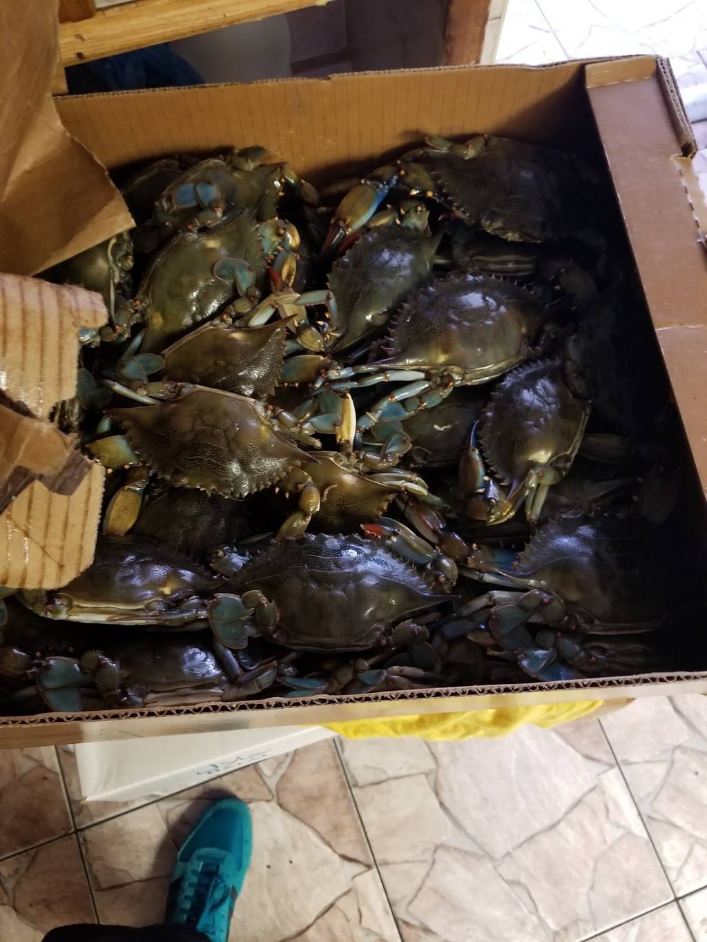 Famous Jays BBQ | restaurant | 5155 Haines Rd N #2602, St. Petersburg, FL 33714, USA | 7274407779 OR +1 727-440-7779